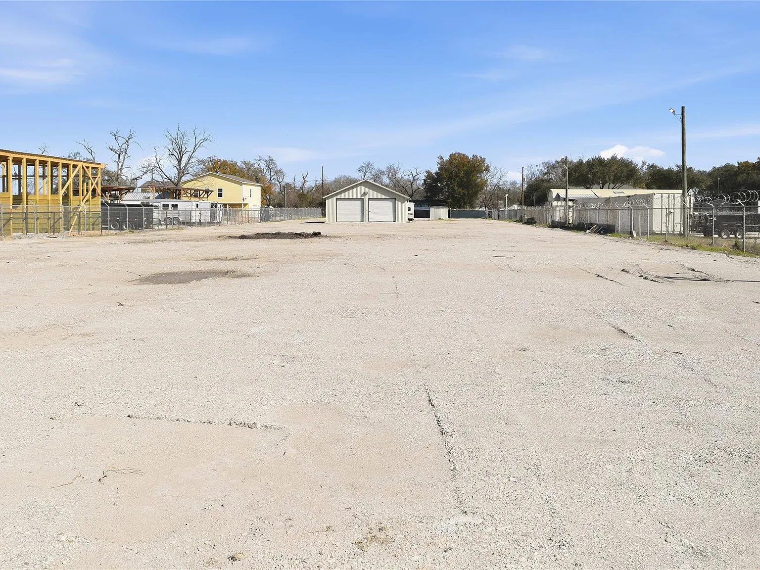 Studio, $9,000 — Photo 2
