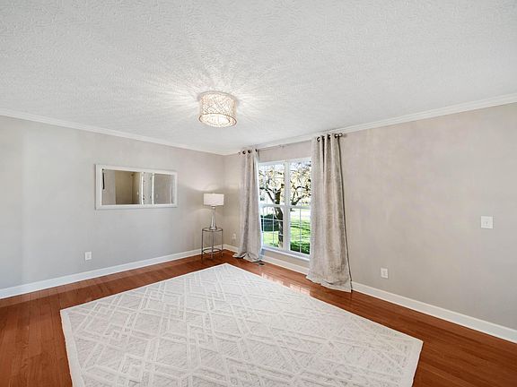 3rd image of 6121 Brigids Close Dr