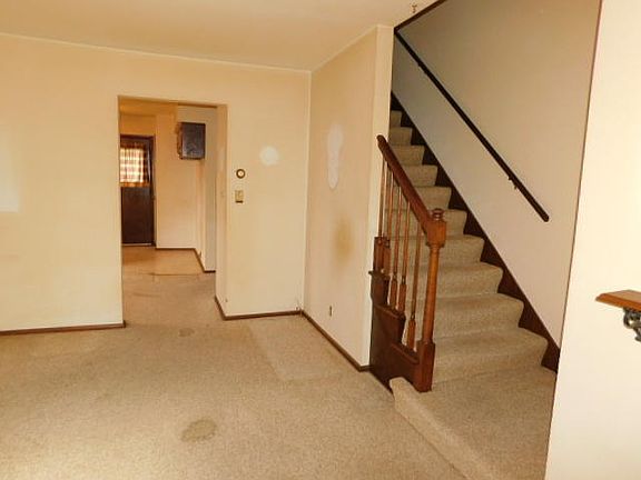 4th image of 8549 N 106th St #8551