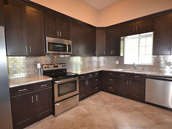 2nd image of 2916 E Lee Ave