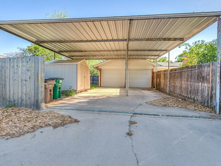 2708 Canyon Creek Dr — Photo 27