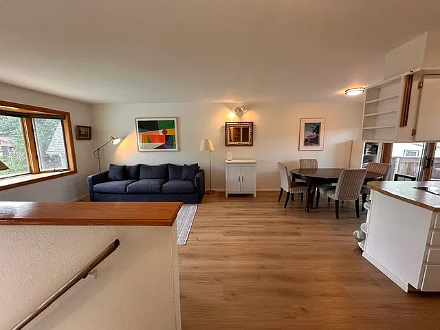 3 bed, 1686 sqft, $4,500 — Photo 2