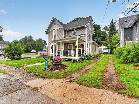 2nd image of 129 E Main St