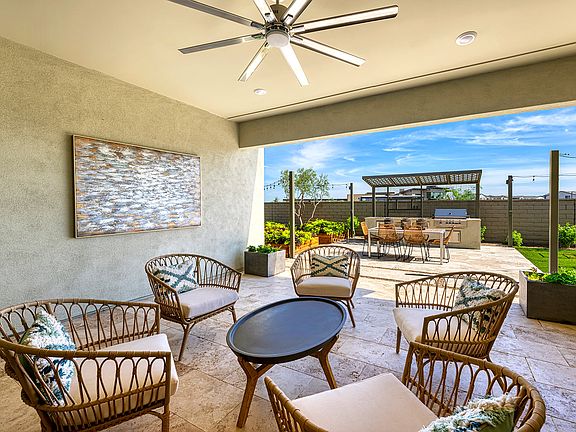 Knoll Model Backyard