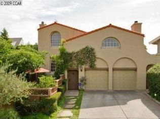 131 Sheridan Rd, Oakland, CA 94618