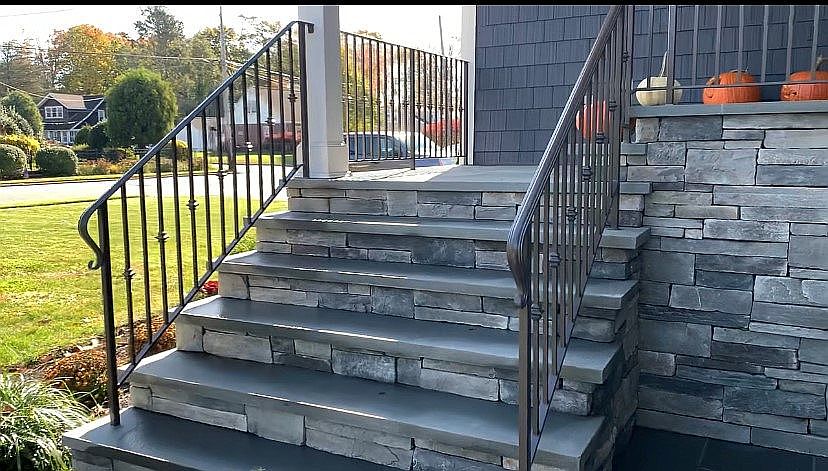 2nd image of 102 New York Ave