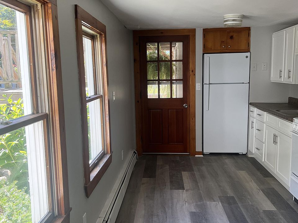 5 Kingston Rd B, Danville, NH 03819 Zillow