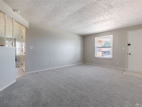 4th image of 7052 Safari Dr