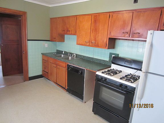 3rd image of 368 Barber Dr