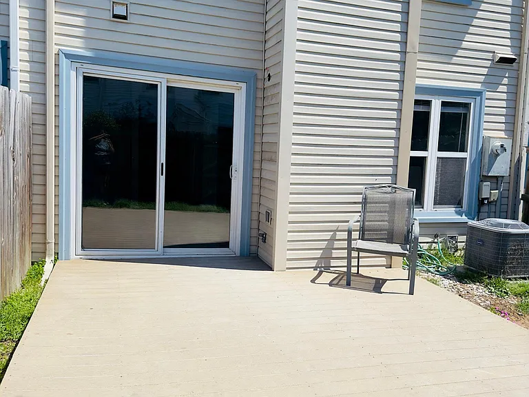 1607 Slidell Ln — Photo 12