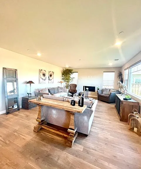 1716 Wildflower Way — Photo 2