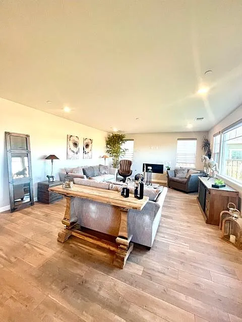 Building Photo - 1716 Wildflower Way