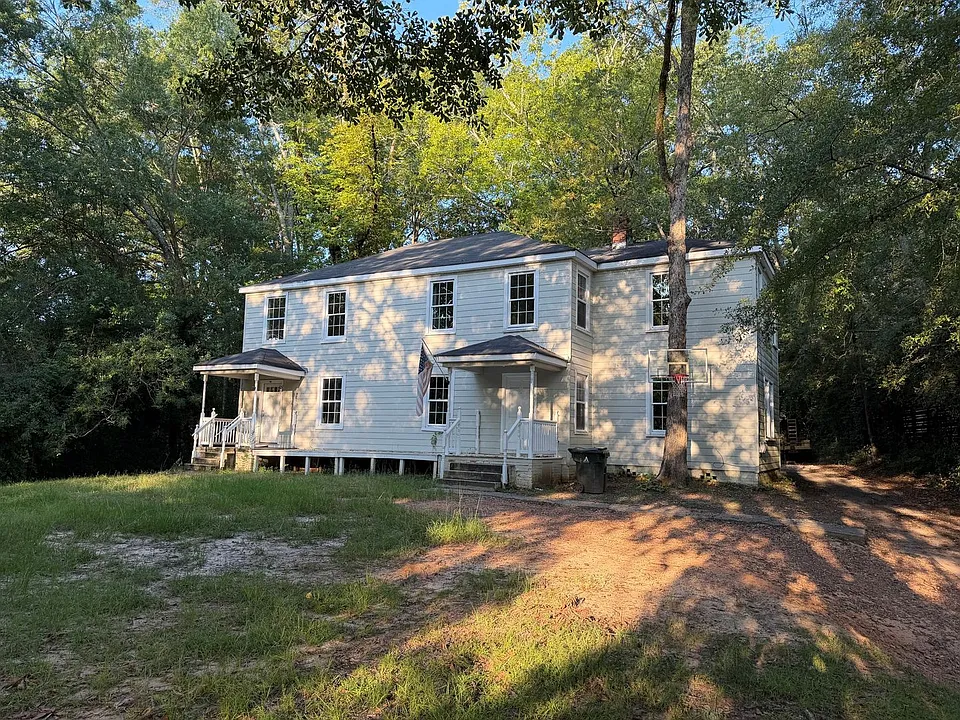 228 W Chewacla Dr