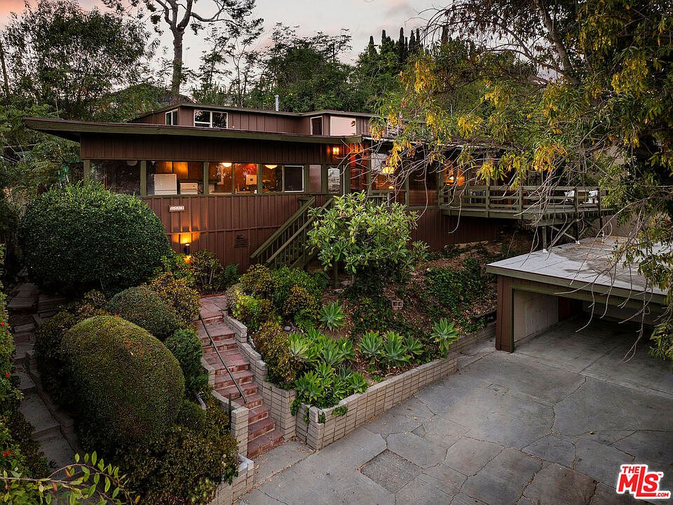 1st image of 2059 Barnett Way