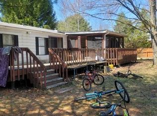 8 Hampshire Ln, Hurleyville, NY 12747