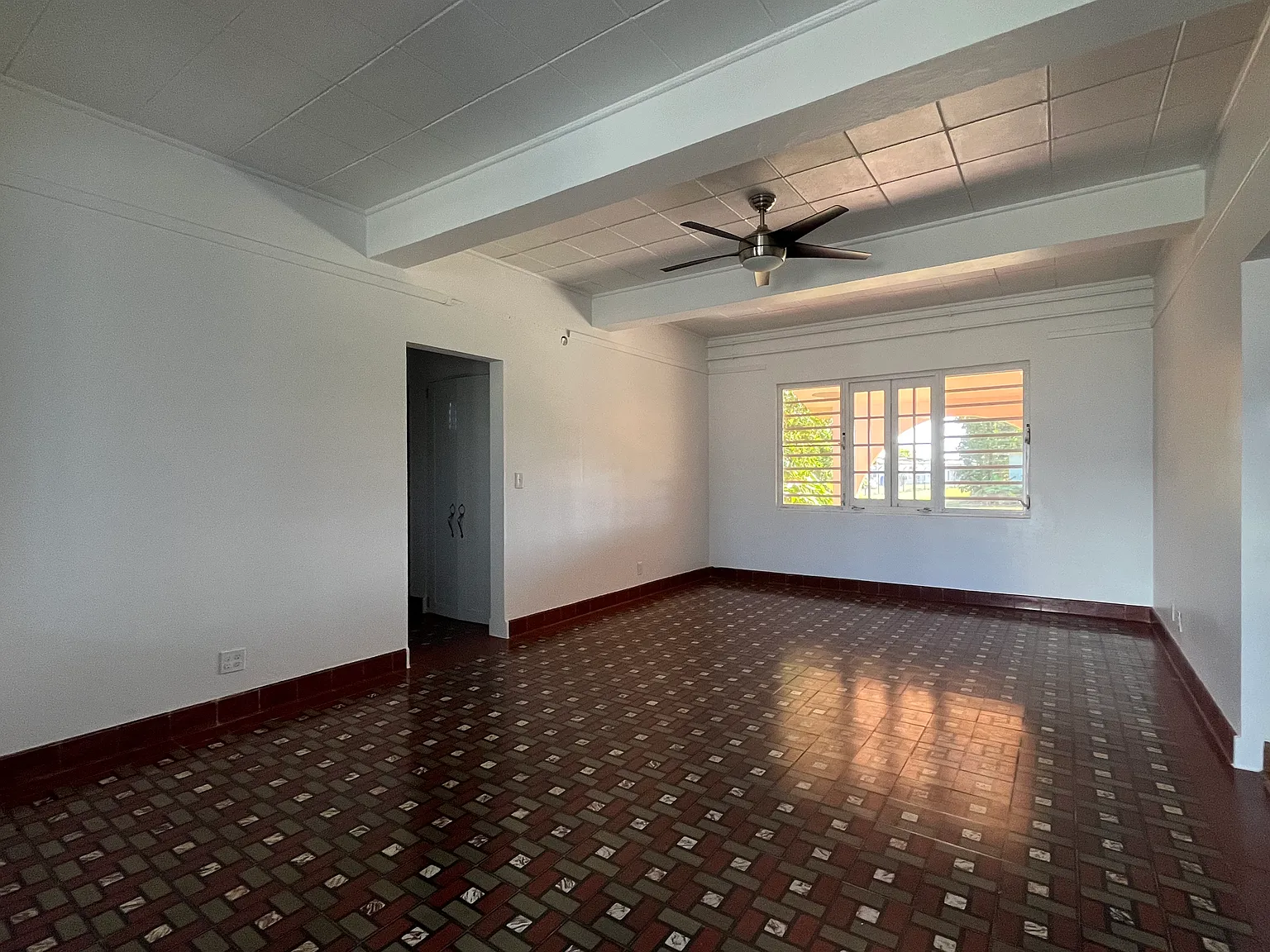 2 bed, 1225 sqft, $2,200 — Photo 4