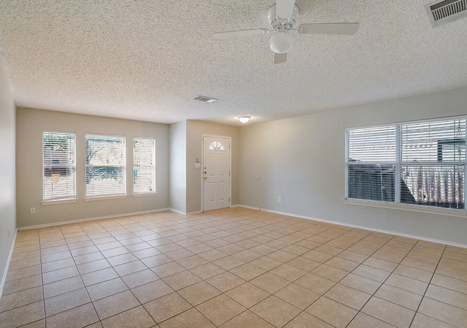 7903 Bramble Bush Dr, Austin, Texas 78747 — Photo 4