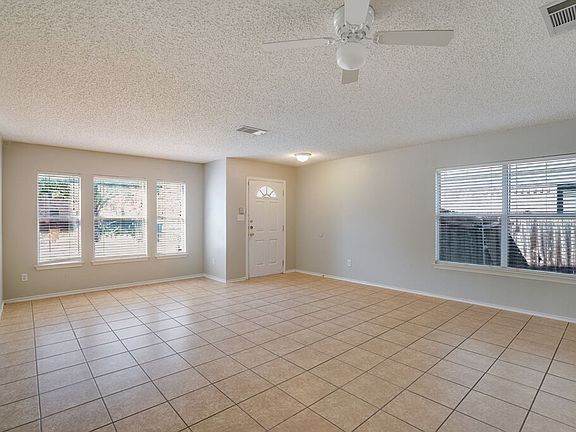 4th image of 7903 Bramble Bush Dr