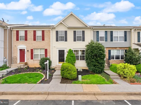 606 Frontier Fort Ln, Strasburg, VA 22657