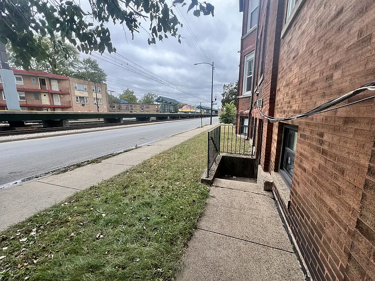 2701 E 75th Pl #BASEMENT — Photo 10