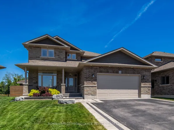 15 Matthew St, Greater Napanee, ON K7R 0C3