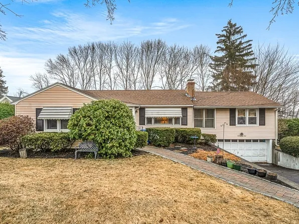 99 Brewster Rd, Waltham, MA 02451