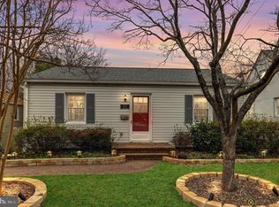 1200 N Roosevelt St, Arlington, VA 22205