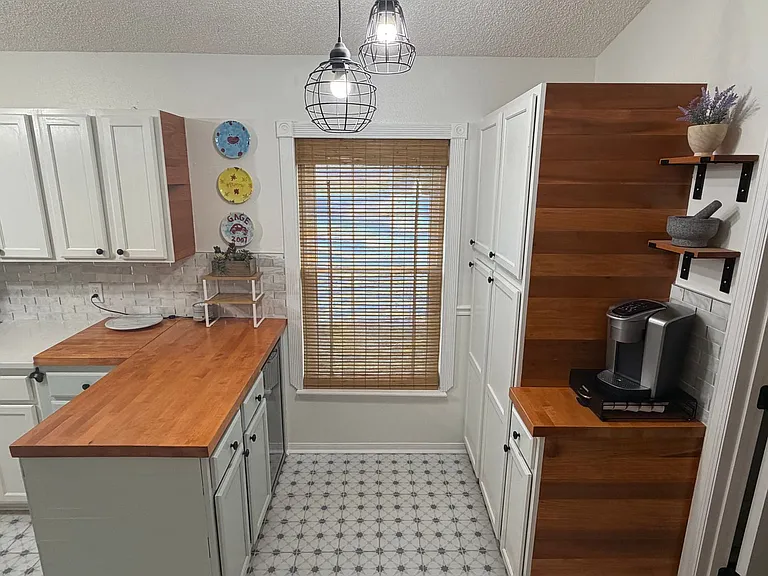 11058 Miata Ct — Photo 17