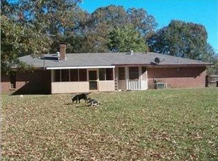 50 White Oak Dr, Yazoo City, MS 39194