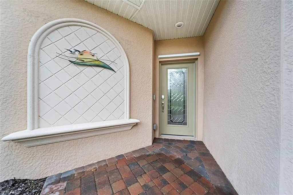 3 bed, 2.0 bath, 1417 sqft, $2,250 — Photo 2