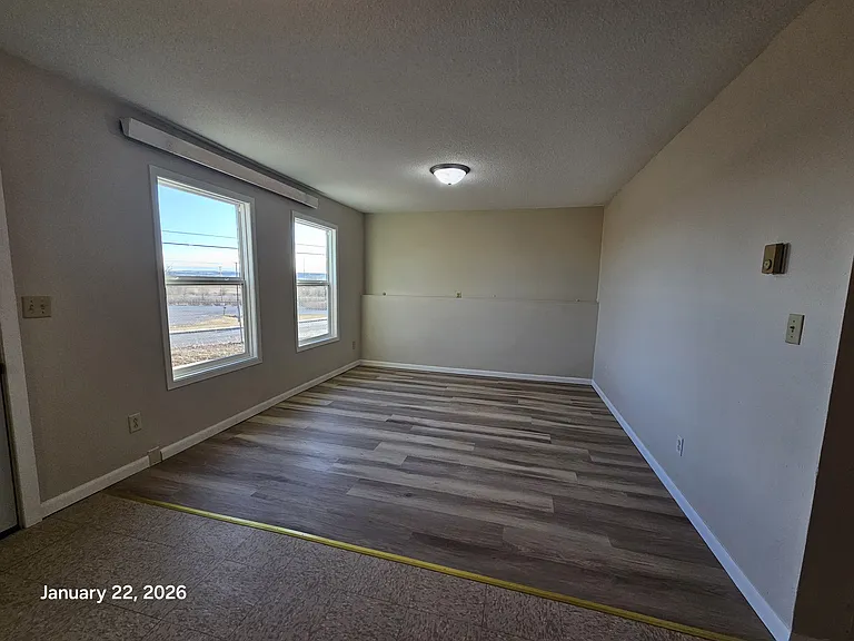3233 Johnston Ln — Photo 10