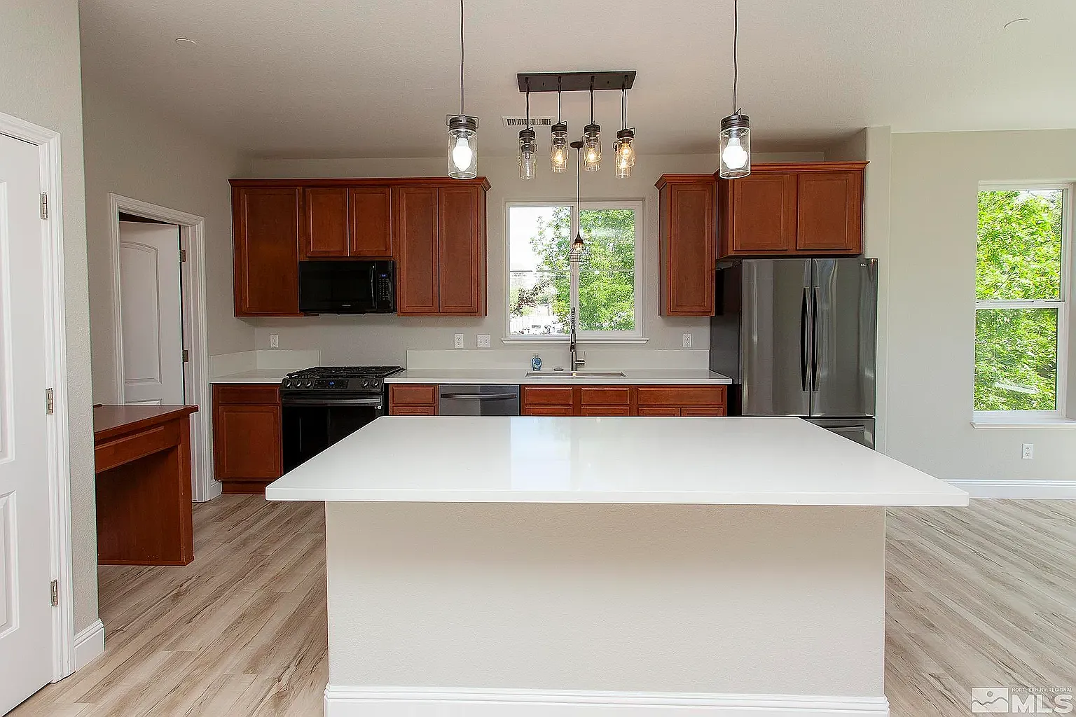 3 bed, 2.5 bath, 1710 sqft, $2,850 — Photo 1