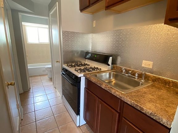 2nd image of 8850 S Saginaw Ave APT 2