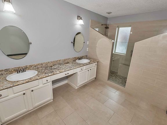 5th image of 5216 Spring Branch Dr