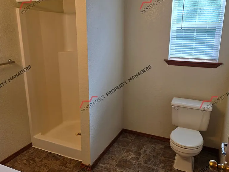 1268 State Route 505 — Photo 31