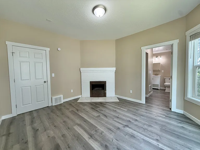 1724 W 8th Ave #1 — Photo 7