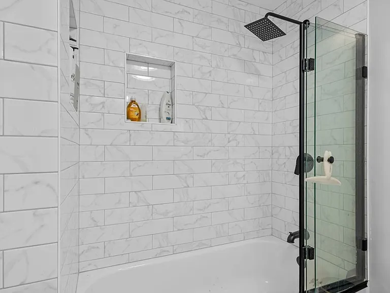 334 W Valencia Ave — Photo 11
