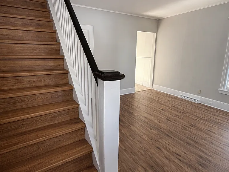 96 Wallace St #96 — Photo 2