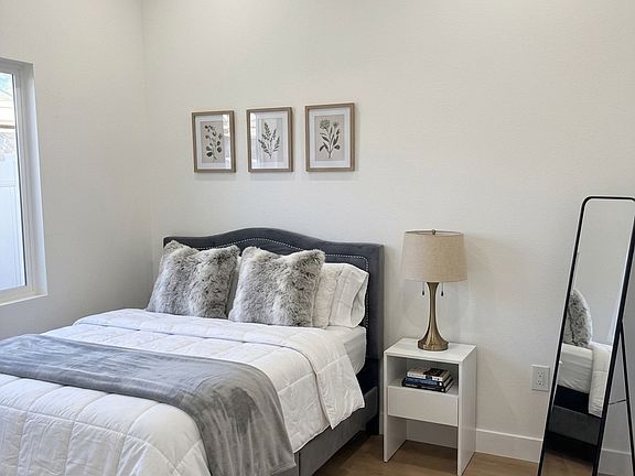 3rd image of 11131 Faye Ave #B