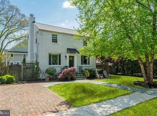 5804 Wyngate Dr, Bethesda, MD 20817