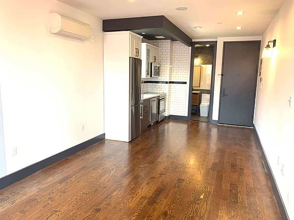 3rd image of 728 Rogers Ave #3L