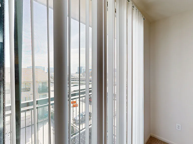 Residences at the Domain — Photo 37