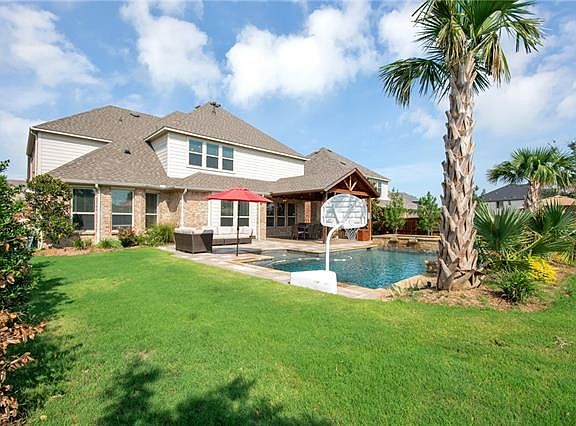 4th image of 4888 Club Terrace Ln