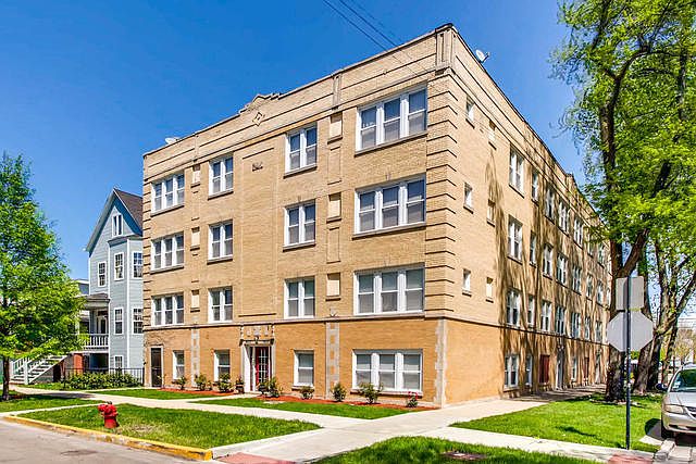 1st image of 4205 N Sawyer Ave APT 2