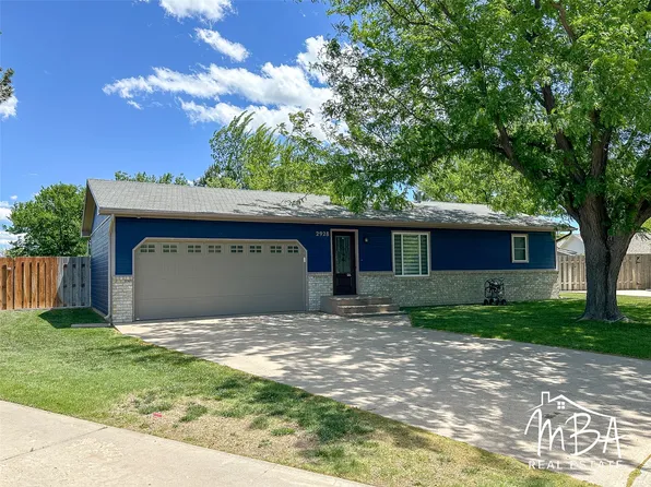 2928 Loraine Pl, Garden City, KS 67846