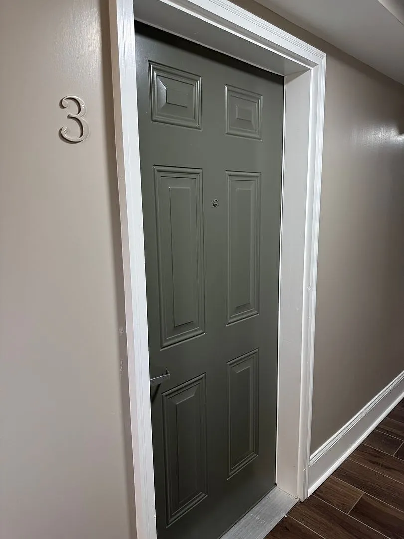 330 Linden Ave — Photo 1