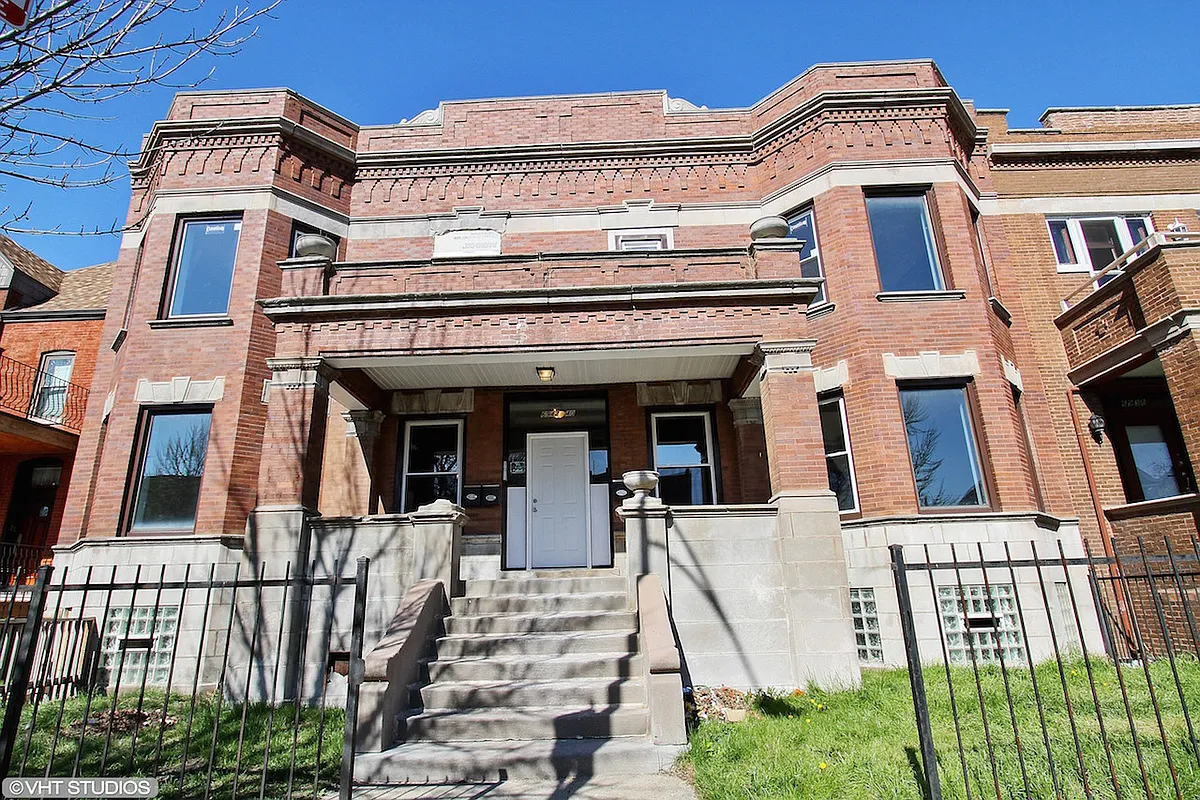 Building Photo - 6940 S King Dr