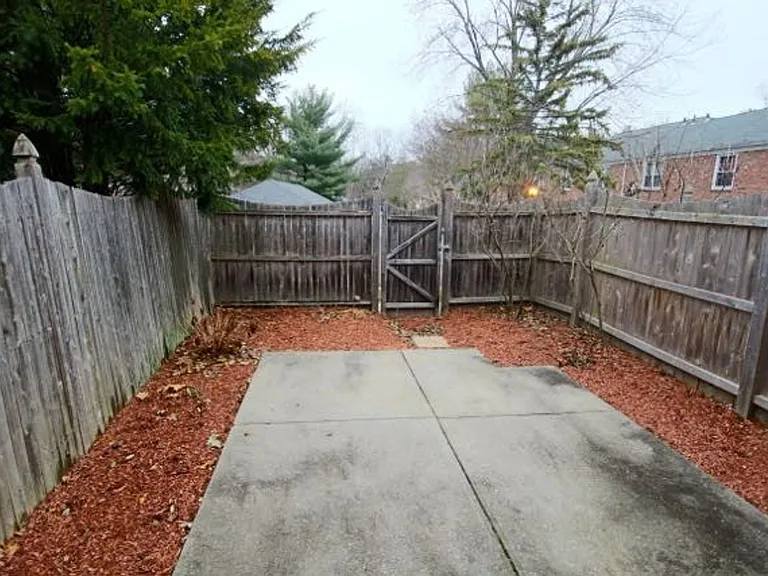 36 Williamsburg Dr — Photo 21