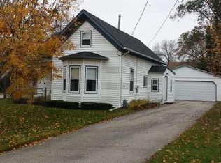 429 Kent St, Mishicot, WI 54228