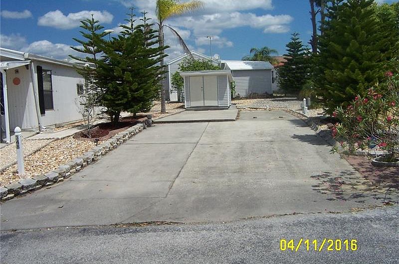 1st image of 348 Palm Crest Ln
